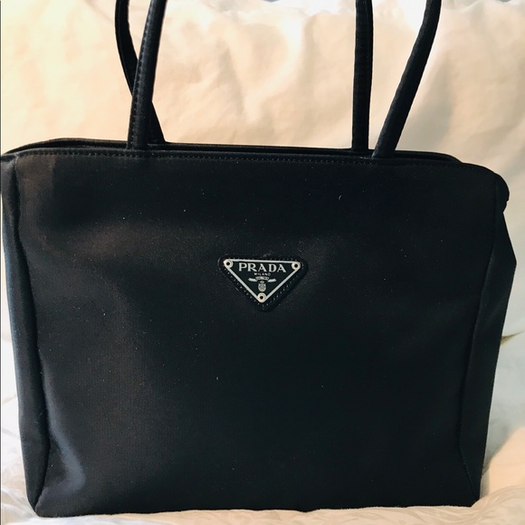 Handbags - Prada black handbag